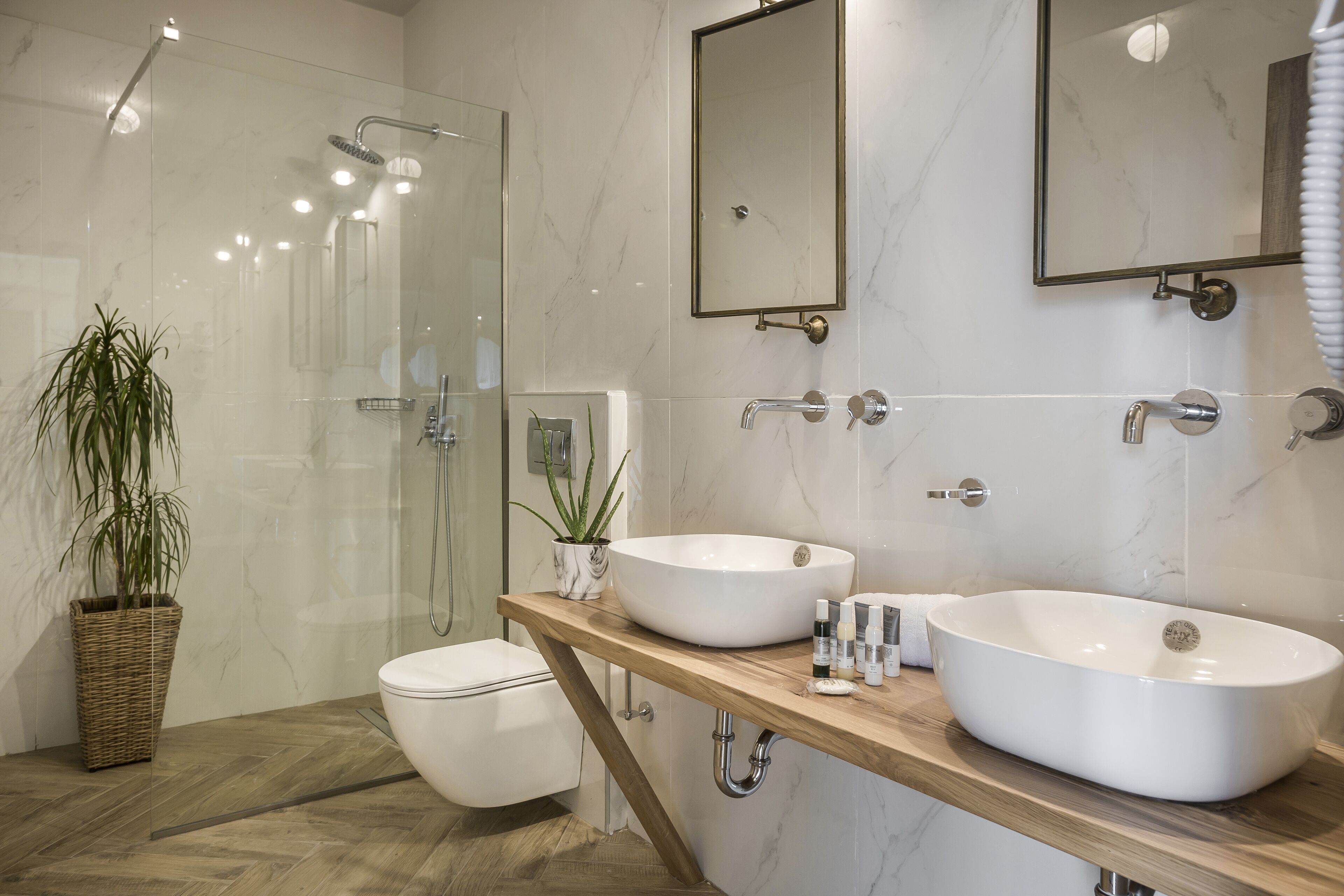 suite, sea view | bathroom | shower, hair dryer, bathrobes, slippers