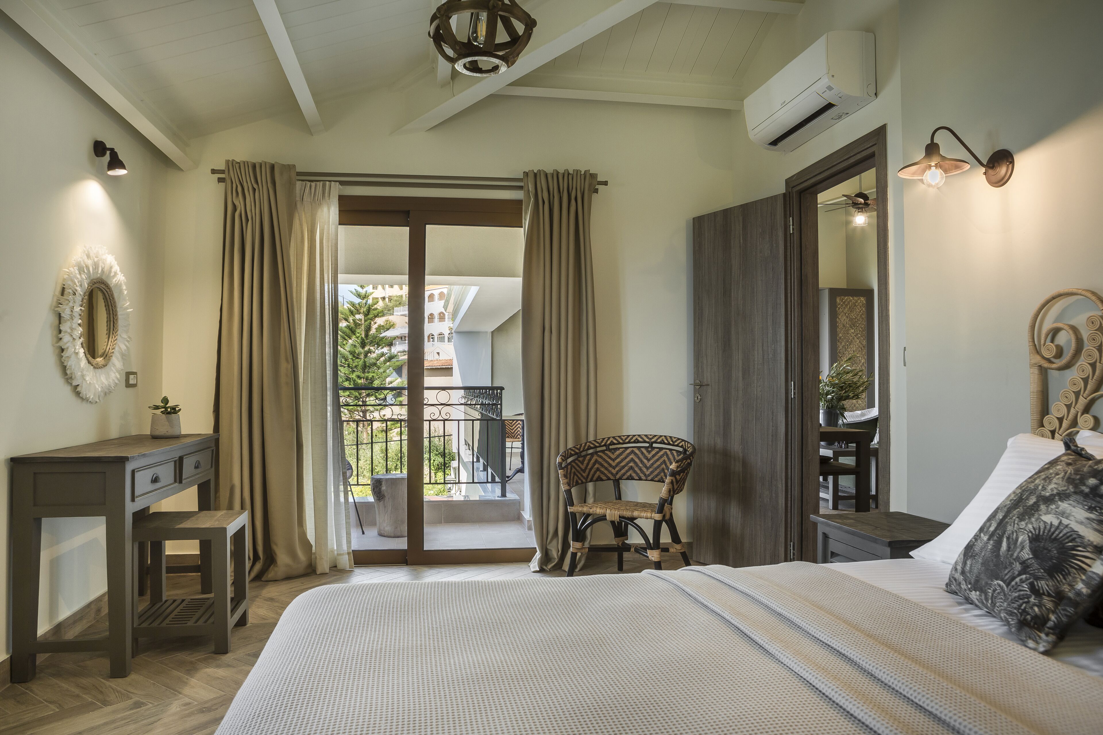 superior suite, sea view (4 adults) | 1 bedroom, minibar, in-room safe, individually furnished