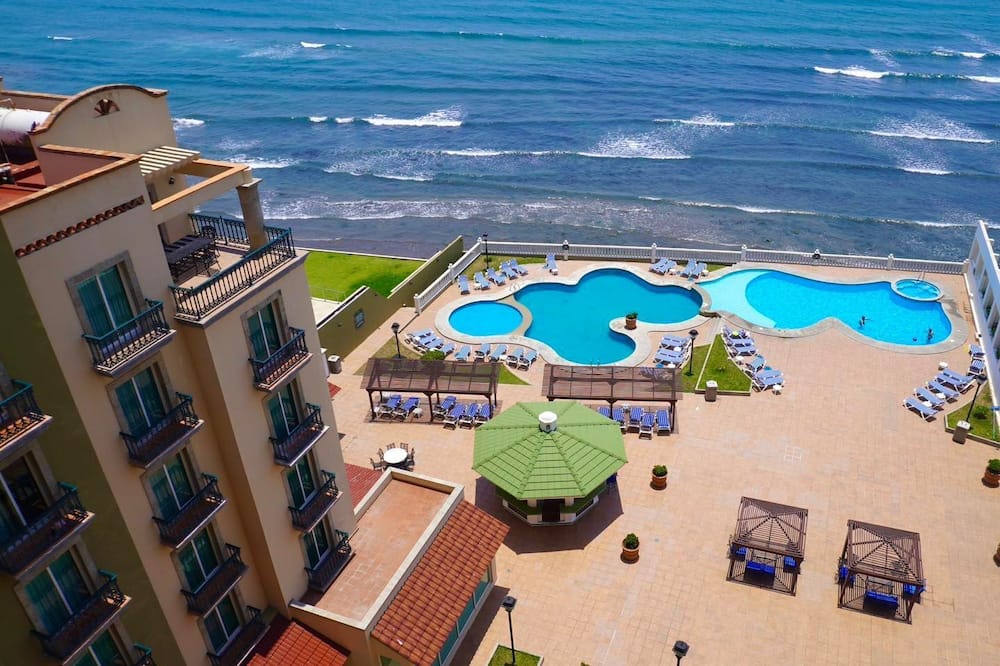 Astur Hotel y Suites