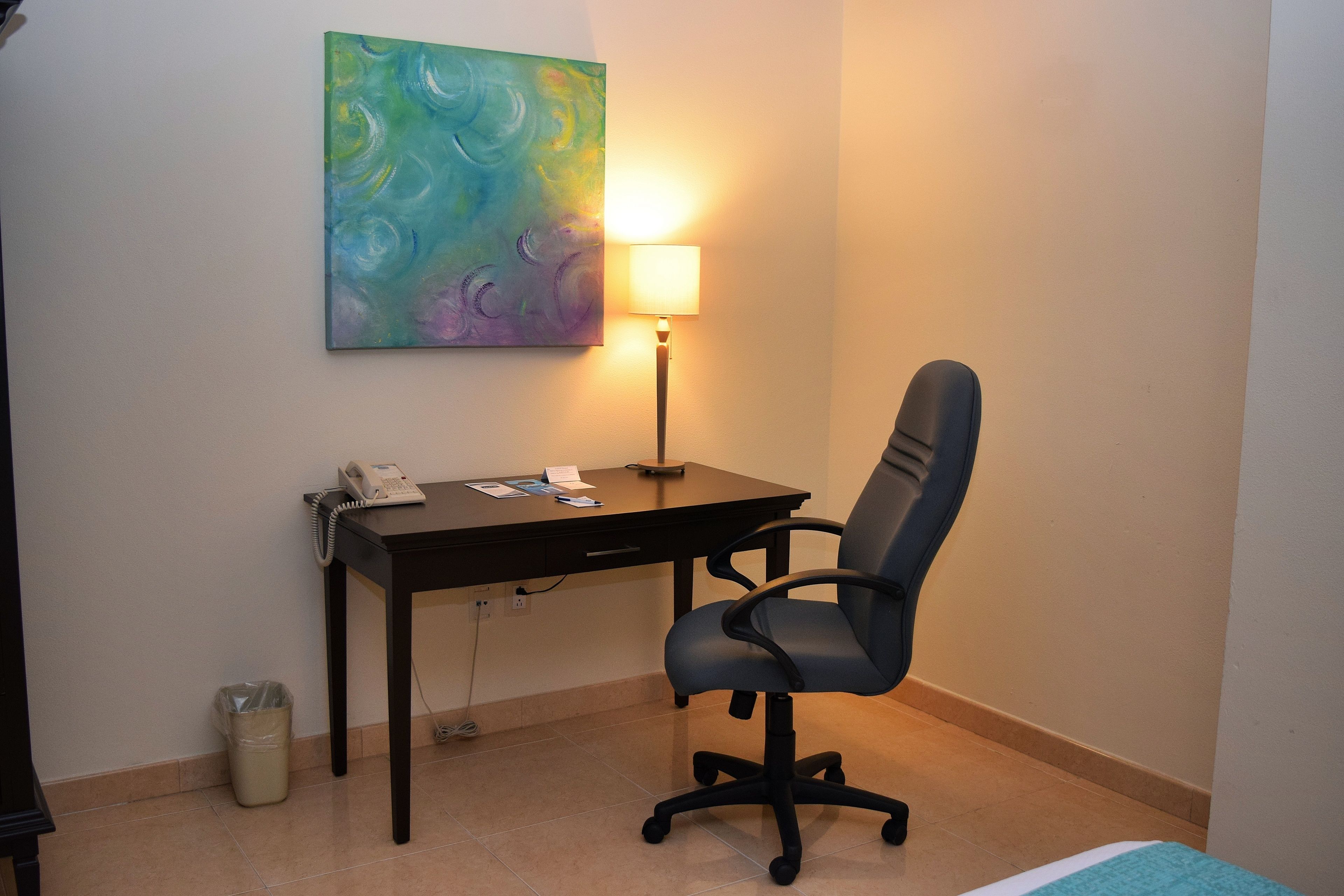 standard room, 2 queen beds, ocean view | in-room business centre