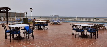 Astur Hotel y Suites