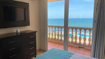 Caja de seguridad en la habitación, escritorio y insonorización