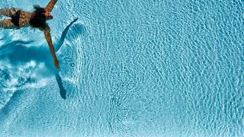 Exercise/lap pool