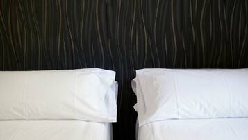 Superior Double Room, City View | 1 bedroom, premium bedding, in-room safe, soundproofing