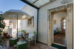 Superior tweepersoonskamer, 1 queensize bed, terras, uitzicht op de stad | Terras