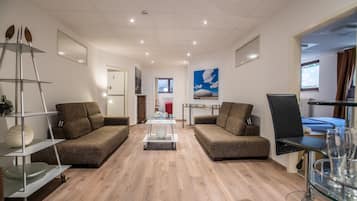 Familienapartment, 4 Schlafzimmer | Individuell eingerichtet, Bügeleisen/Bügelbrett, kostenloses WLAN