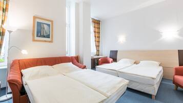 Hochwertige Bettwaren, Pillowtop-Betten, Schreibtisch