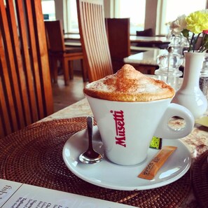 Daily full breakfast (GBP 14 per person) - La Piette Hotel (St. Peter Port)