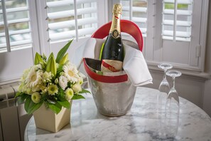 In-room safe, iron/ironing board, free WiFi - La Piette Hotel (St. Peter Port)