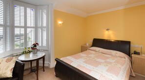 Standard Double Room | In-room safe, iron/ironing board, free WiFi - La Piette Hotel (St. Peter Port)