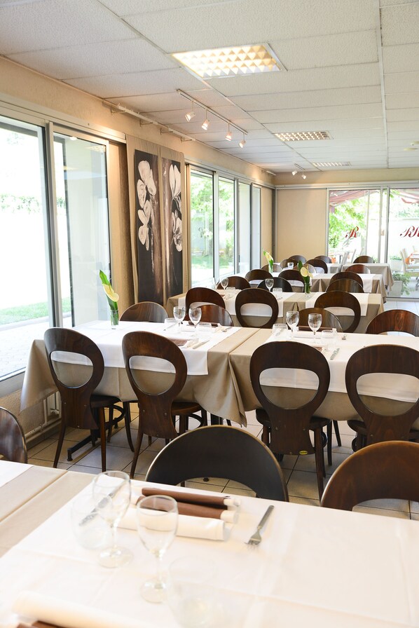 Aamiainen, lounas ja illallinen; ranskalainen keittiö