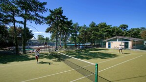 Lapangan tenis