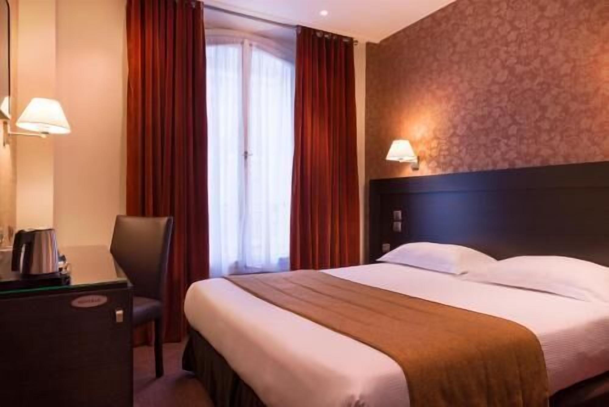 Minibar, in-room safe, desk, soundproofing