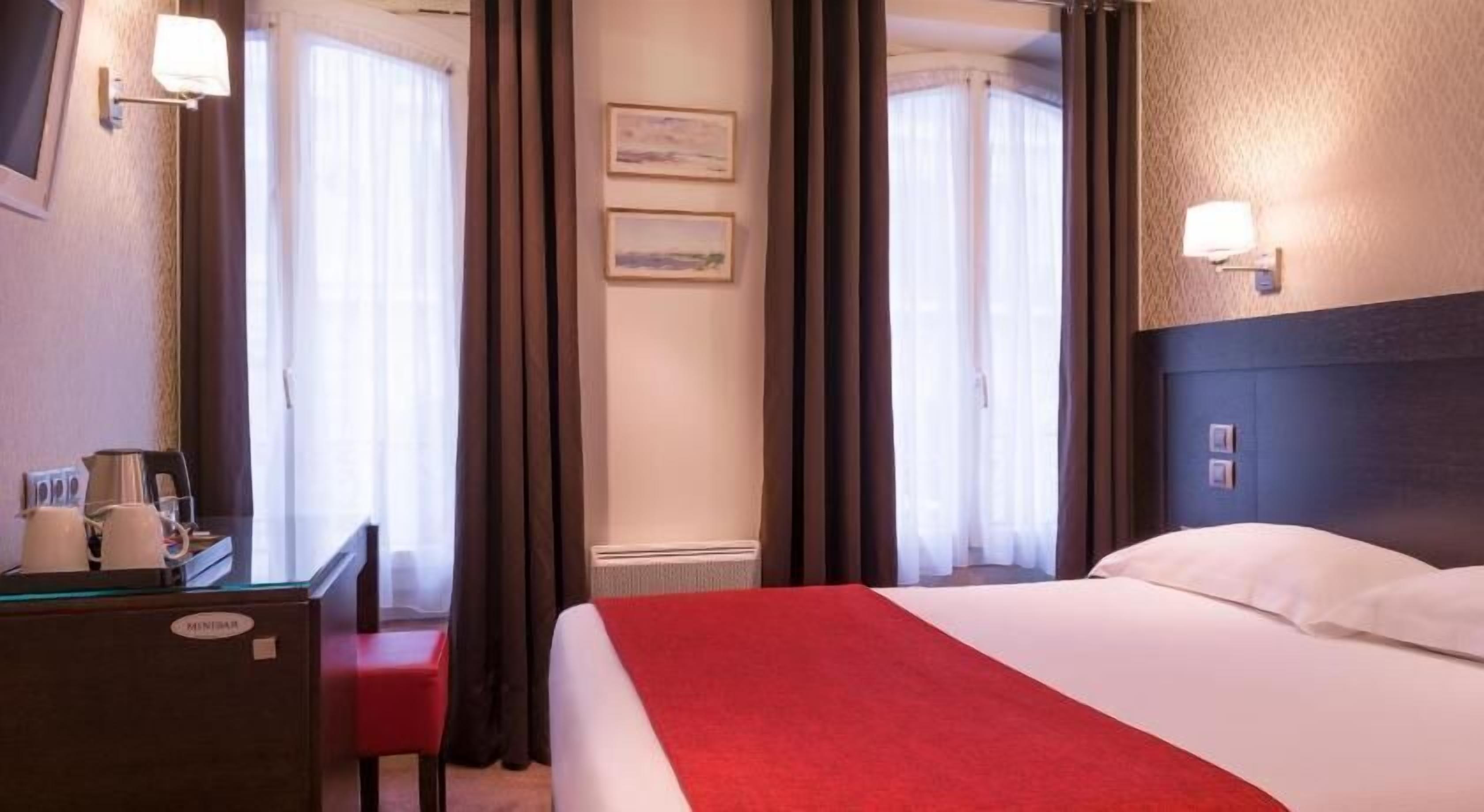 Minibar, in-room safe, desk, soundproofing