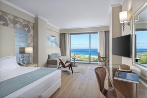 Minibar, caja de seguridad en la habitación y cunas gratuitas