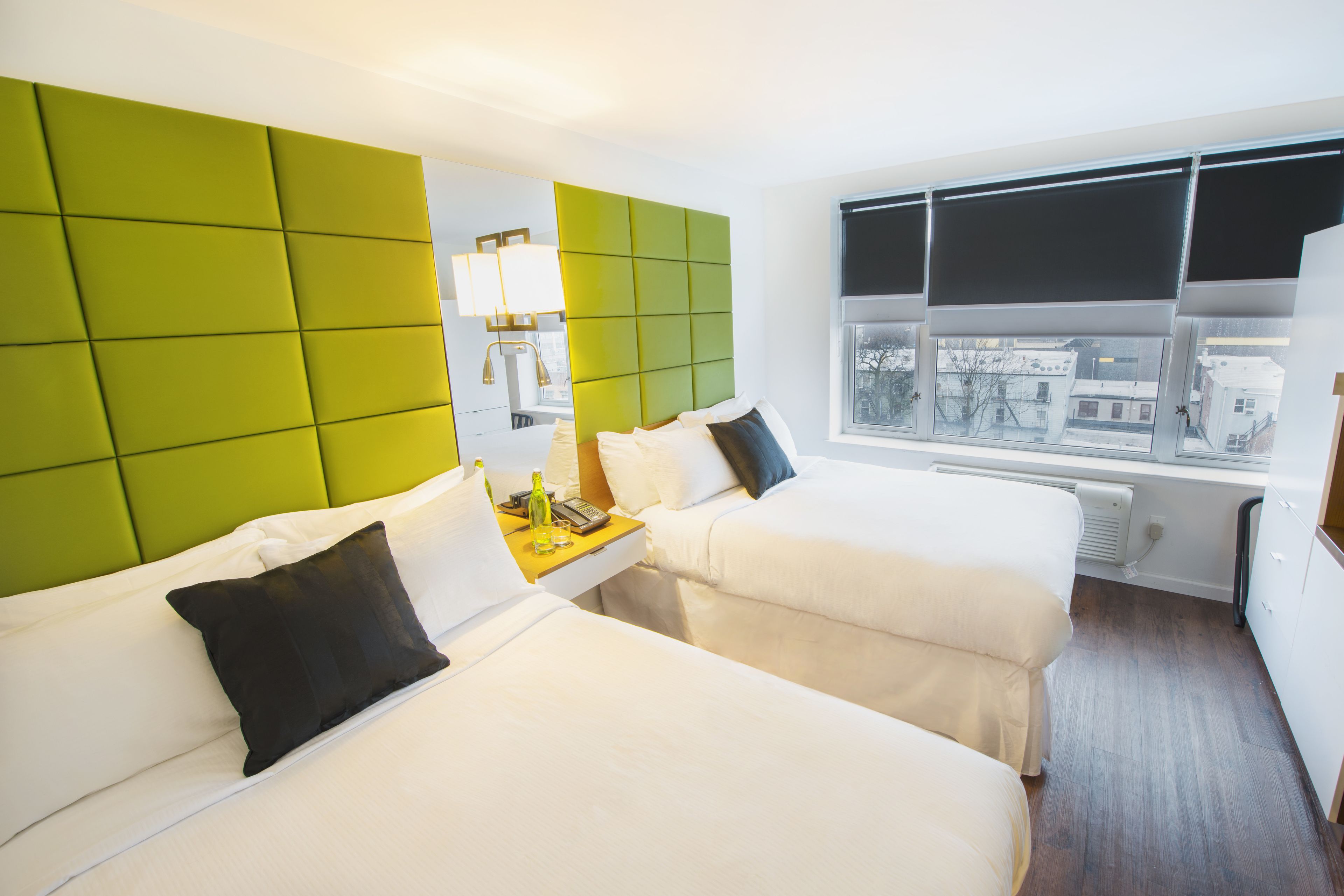 豪華客房, 2 張加大雙人床 | 特厚豪華床墊、遮光窗簾/窗簾、熨斗/熨衫板、免費 Wi-Fi