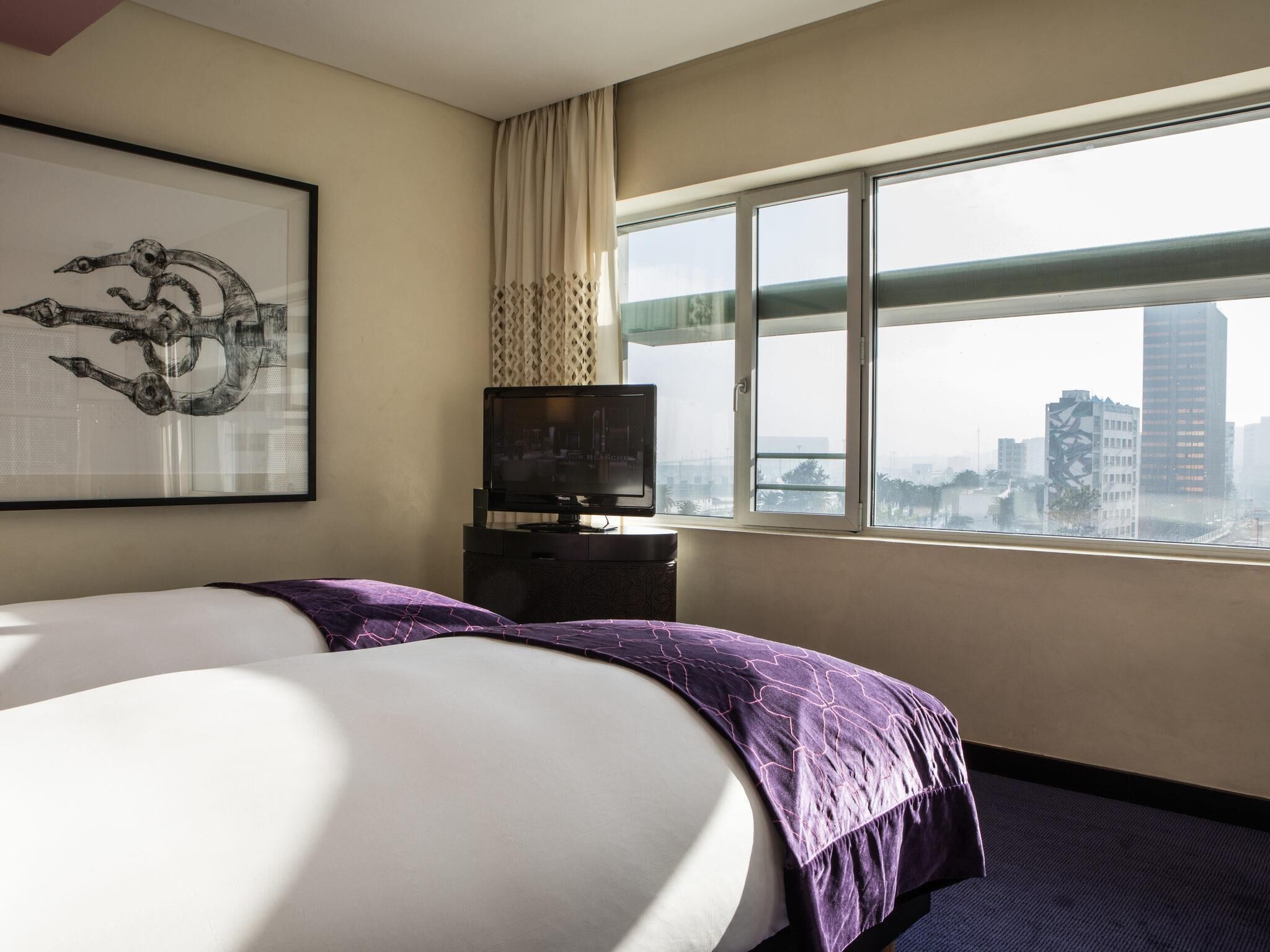 Classic-rum - 2 enkelsängar - utsikt mot staden | Sängtillbehör av högsta kvalitet och minibar