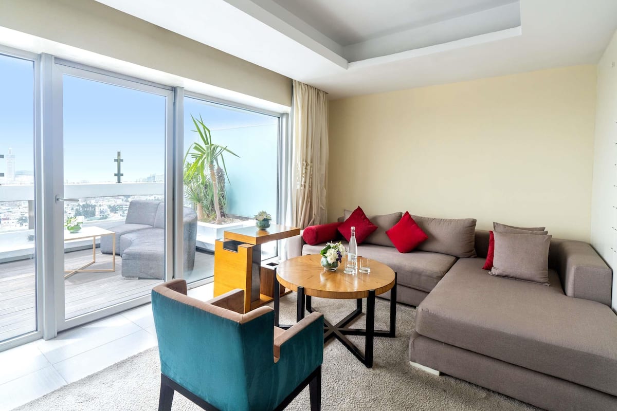 Suite, 1 cama King size, Terraza | Ropa de cama de alta calidad y minibar