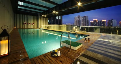 Rhombus Park Aura Chengdu Hotel