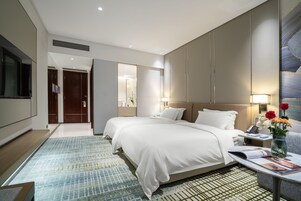 Comfort Twin Room | Premium bedding, down comforters, minibar, in-room safe