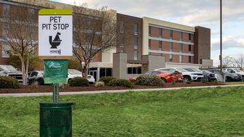 Pet-friendly amenities