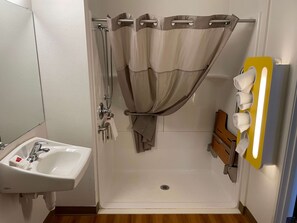 Chuveiro/banheira combinados, toalhas de banho