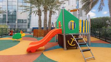 Children’s play area – outdoor