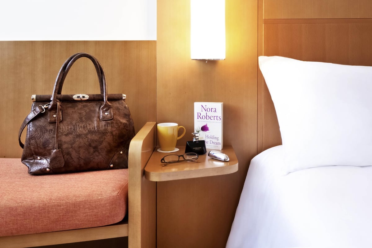 1 bedroom, desk, blackout drapes, free WiFi