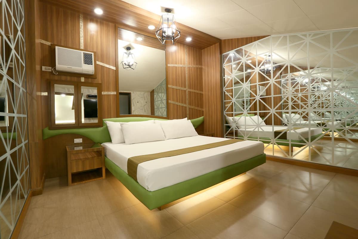 Suite, 1 letto queen | 1 camera, minibar, con stile personalizzato, con arredamento individuale