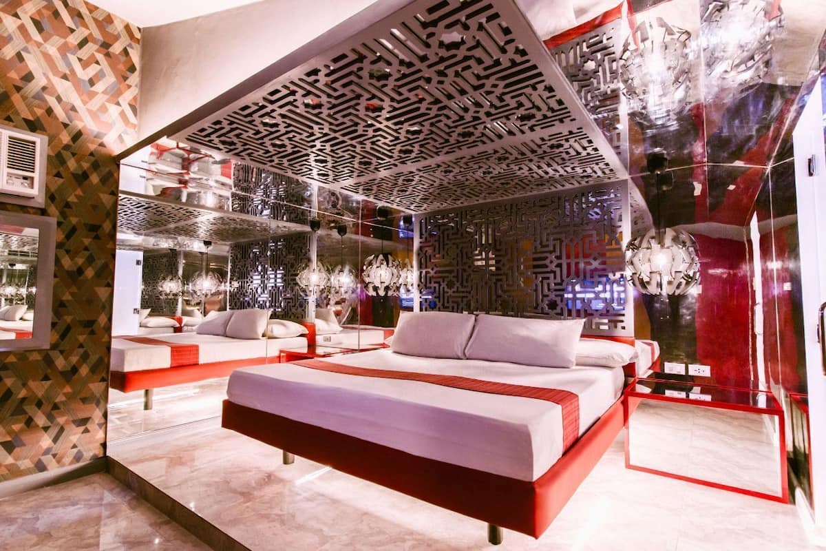 Suite, 1 Queen Bed