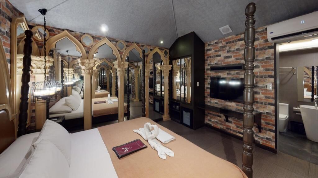 Minibar, soundproofing, free WiFi, bed sheets