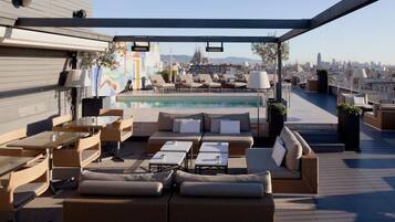 Kolam renang outdoor