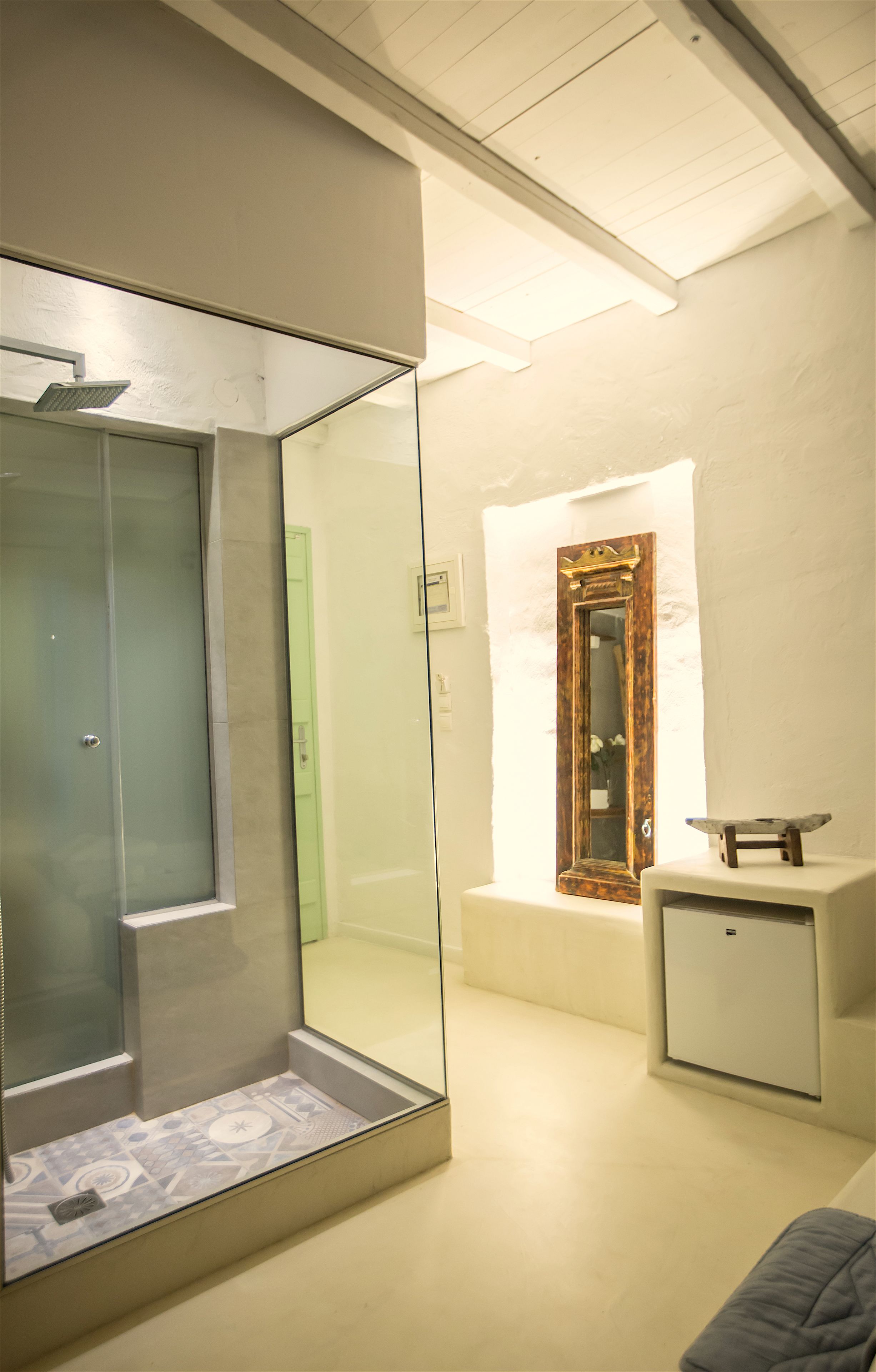 Junior Suite, 1 Bedroom, Private Pool, Sea View (Egeo) | Bathroom | Shower, rainfall showerhead, designer toiletries, hair dryer