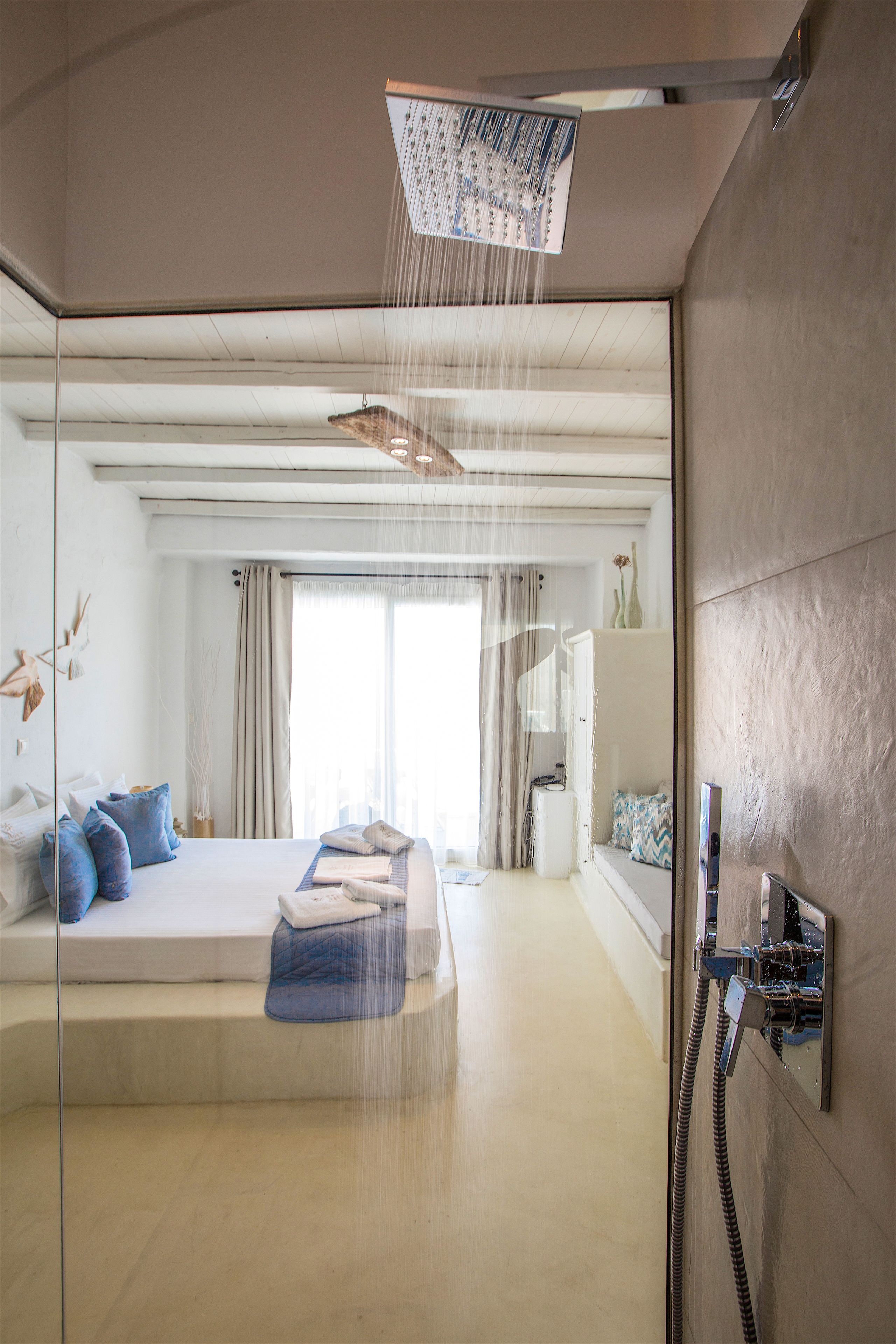 Literie de qualité supérieure, coffres-forts dans les chambres, bureau