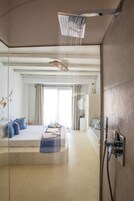 Honeymoon Spa Suite Egeo Suite, 1 Bedroom, Private Pool, Oceanfront | Premium bedding, in-room safe, desk, laptop workspace