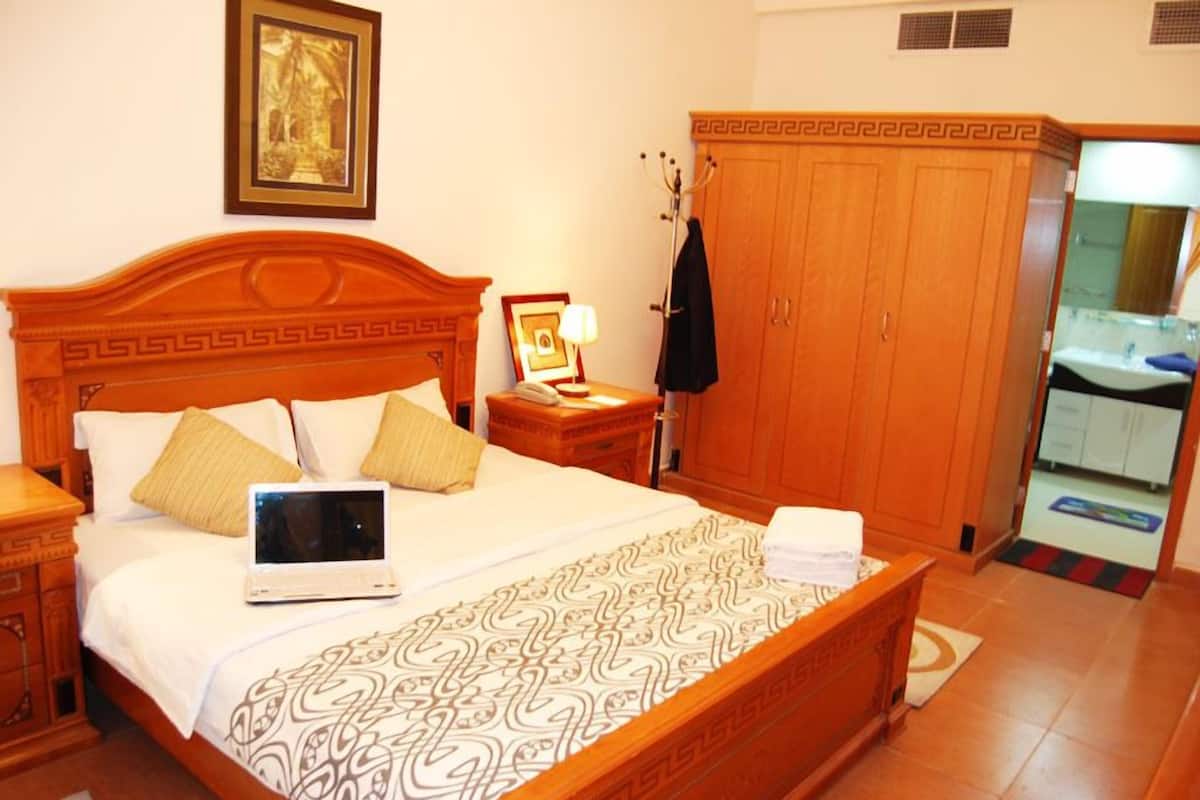 Suite Deluxe | Sábanas de algodón egipcio y caja de seguridad en la habitación
