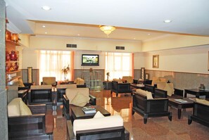 Lobby sitting area - Le Park Hotel (Doha)