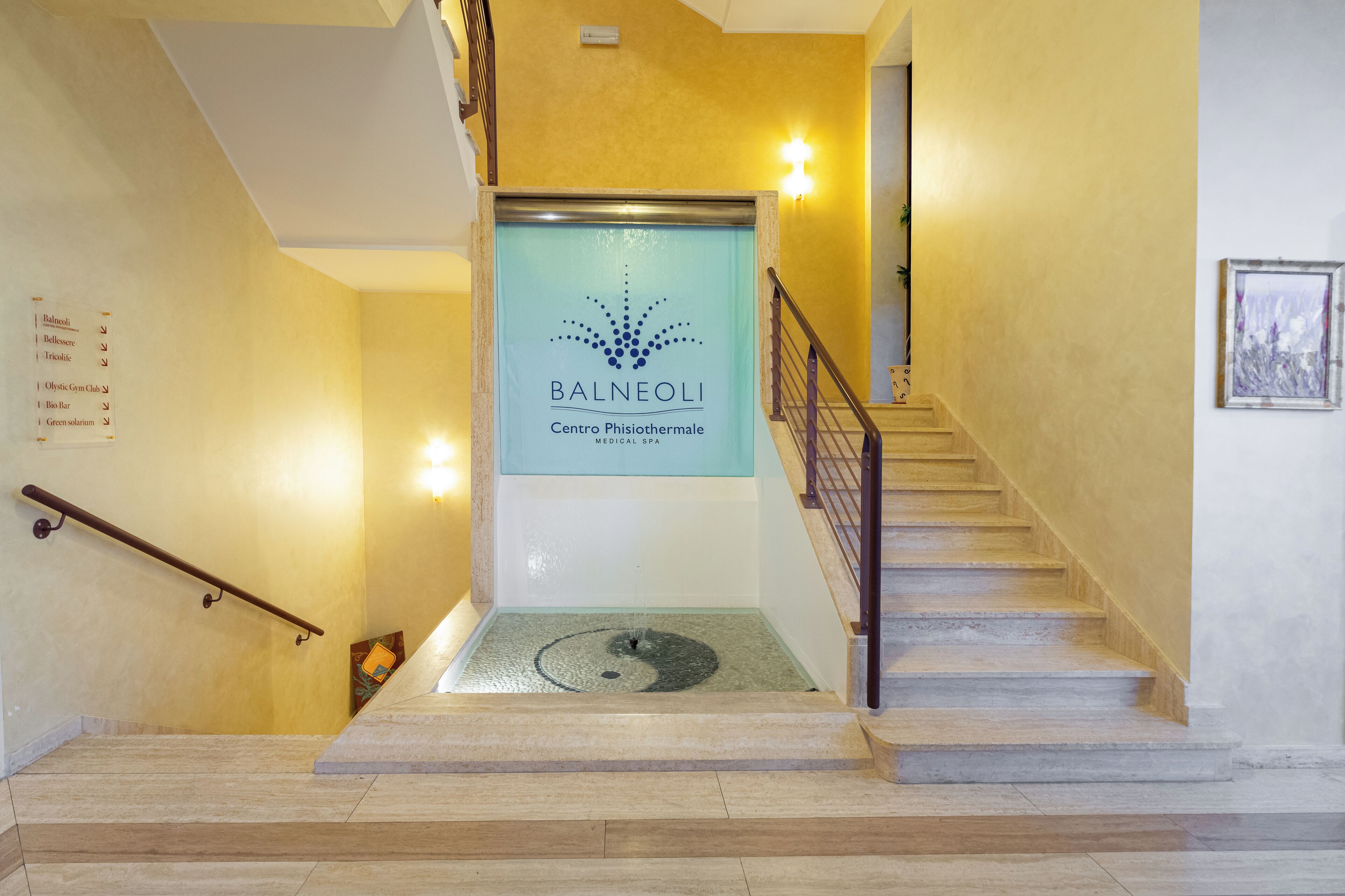 Couples treatment rooms, sauna, hot tub, steam room, hot springs