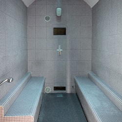 Sale per trattamenti di coppia, sauna, vasca idromassaggio, bagno turco