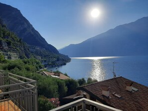 Standard Double or Twin Room, Balcony, Lake View