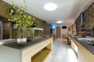 Desayuno buffet incluido todos los días 