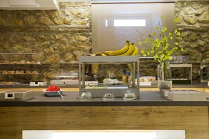 Free daily buffet breakfast - Hotel Plana (Caserta)