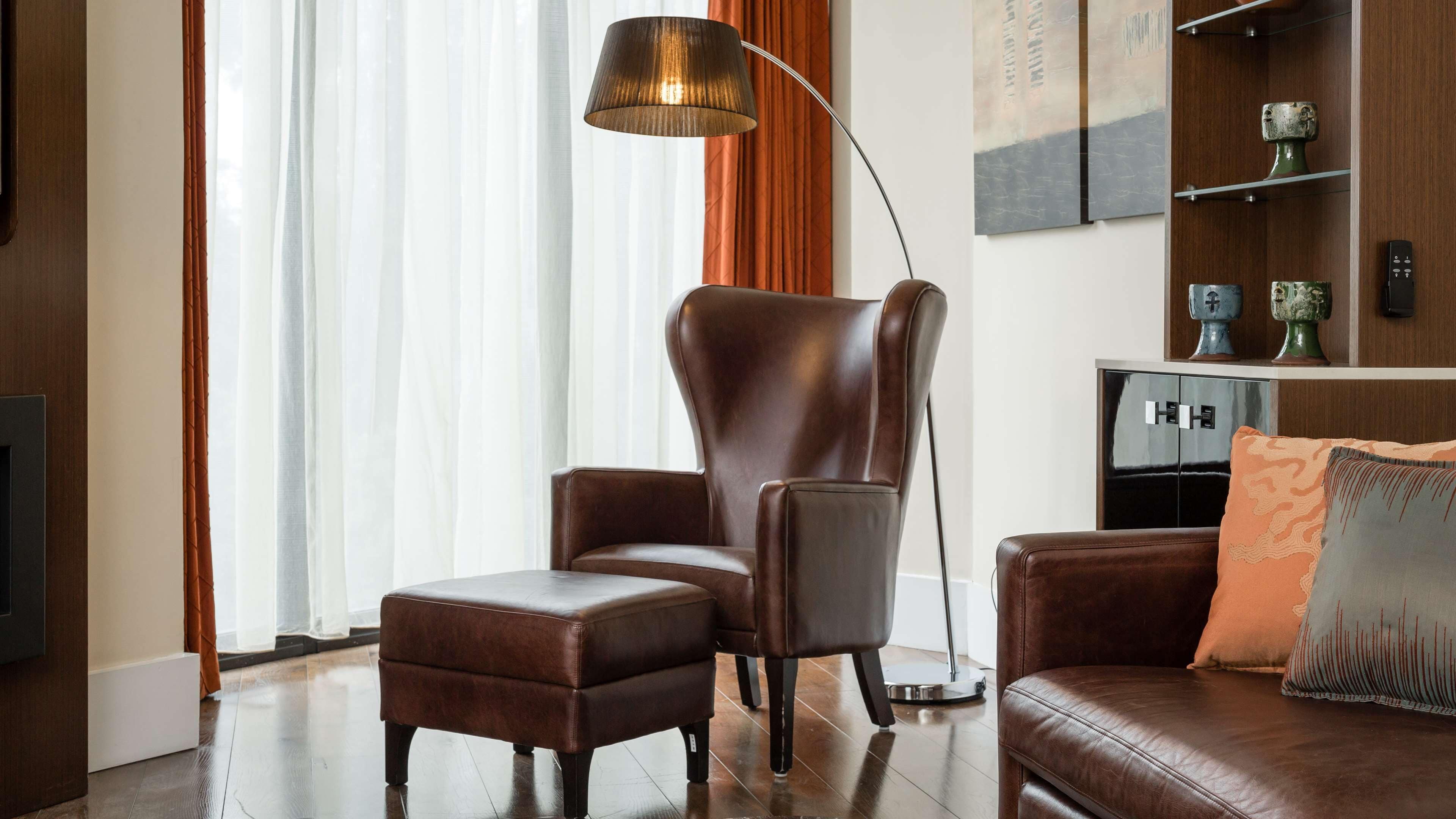 Suite, 1 Schlafzimmer (Lounge Access) | Hochwertige Bettwaren, Pillowtop-Betten, Minibar, Zimmersafe