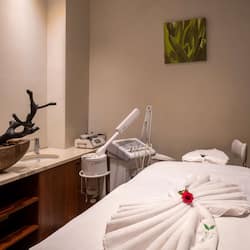 Body treatments, aromatherapy, hot stone massages, Swedish massages