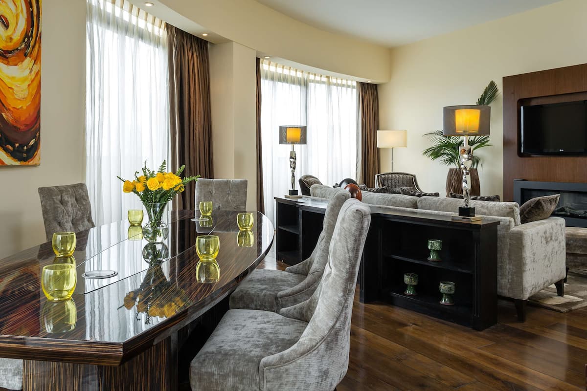 Presidential Suite (Lounge Access)