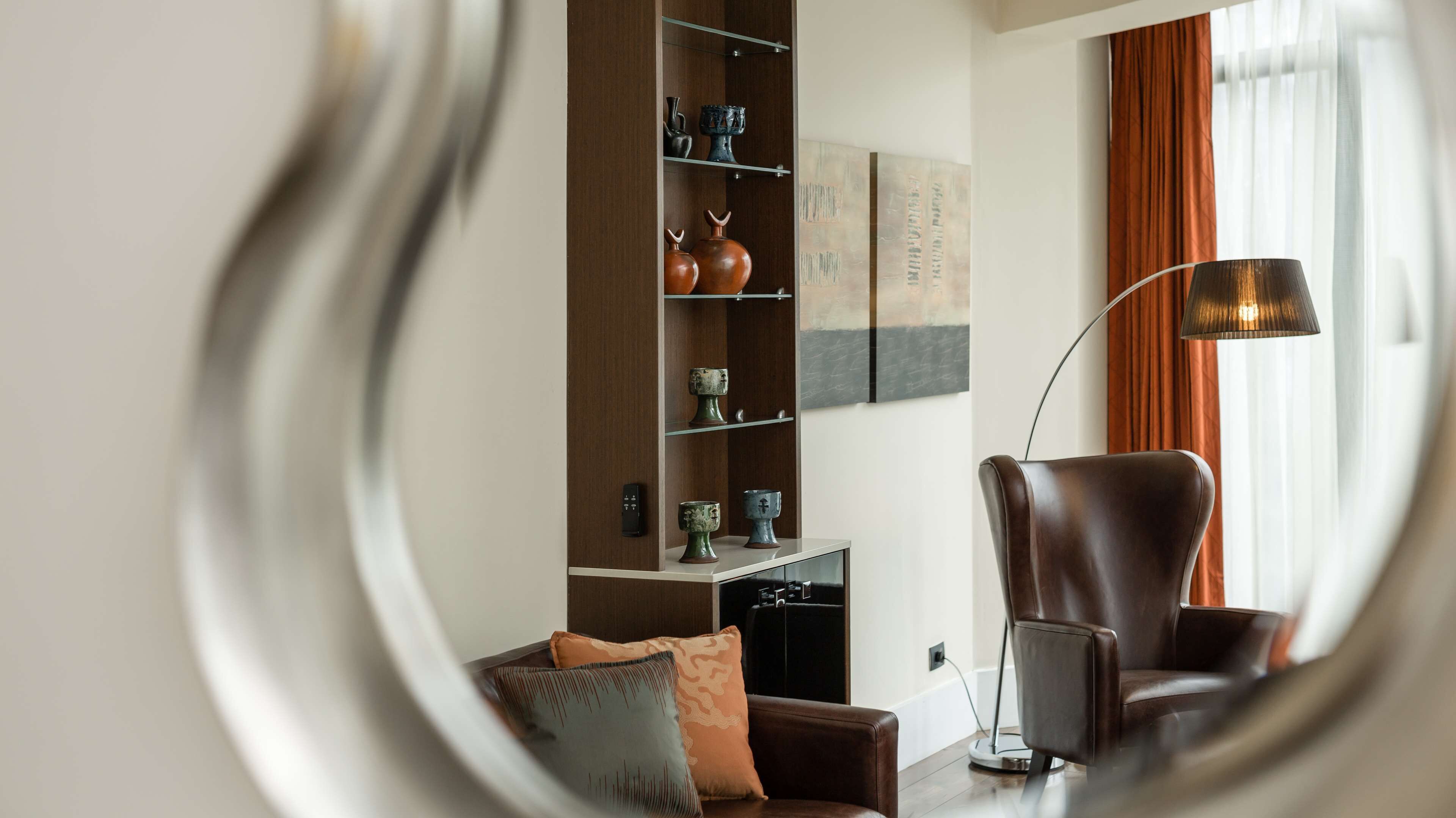 suite (lounge access) | premium bedding, pillow-top beds, minibar, in-room safe