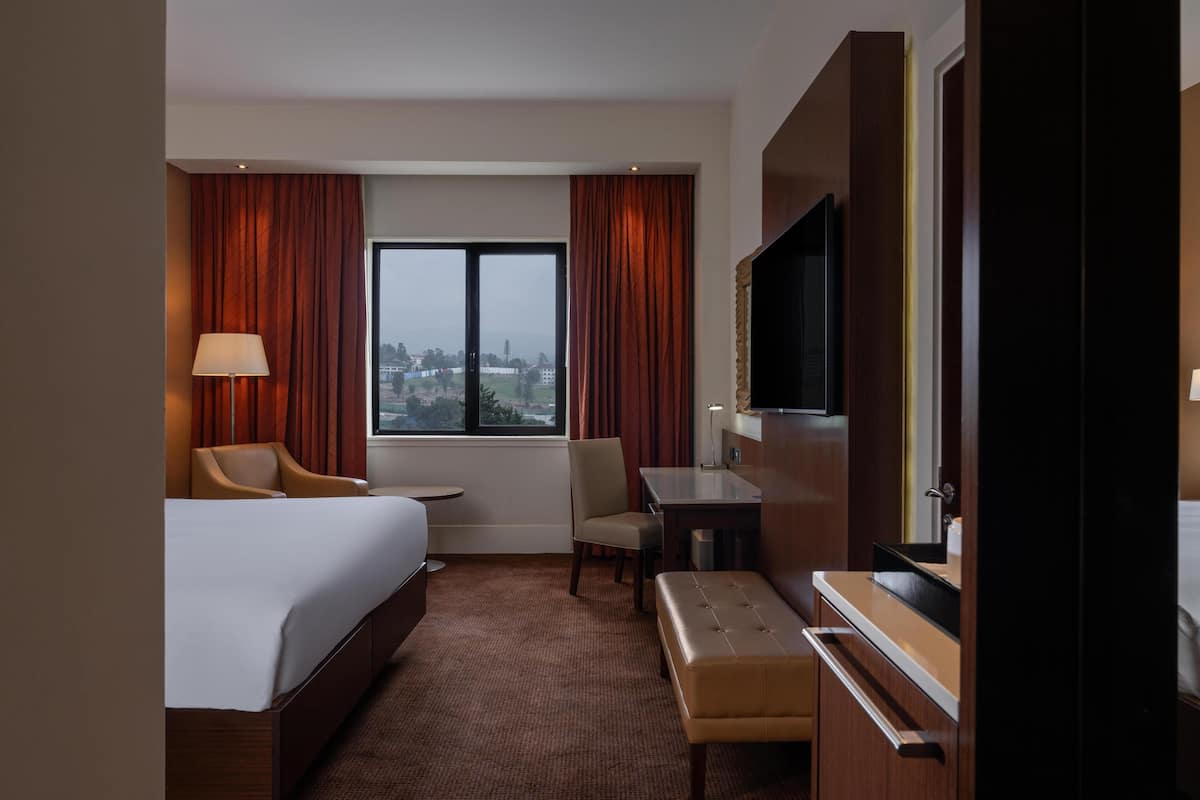 Chambre Exécutive (Lounge Access) | Literie de qualité supérieure, surmatelas, minibar