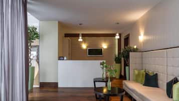 Kropsbehandlinger, aromaterapi, deep tissue-massage, svensk massage