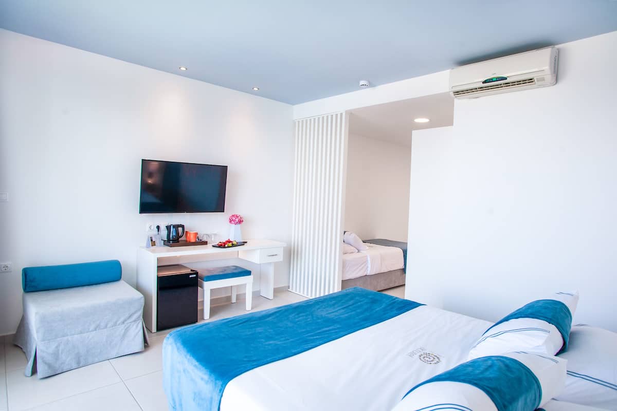Familiekamer | Een bureau, gratis wifi, beddengoed