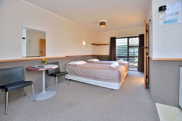 Studio, 2 eenpersoonsbedden | Babybedden (toeslag), wifi (toeslag), beddengoed